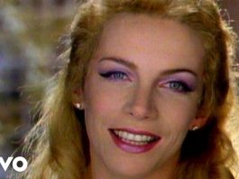 Eurythmics – There Must Be An Angel