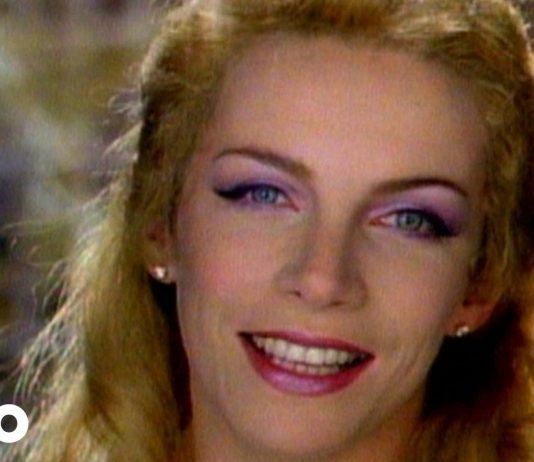 Eurythmics – There Must Be An Angel